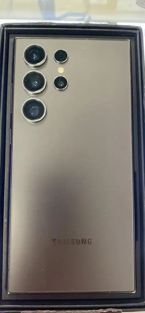Samsung S24 ultra 12/256gb ex sein