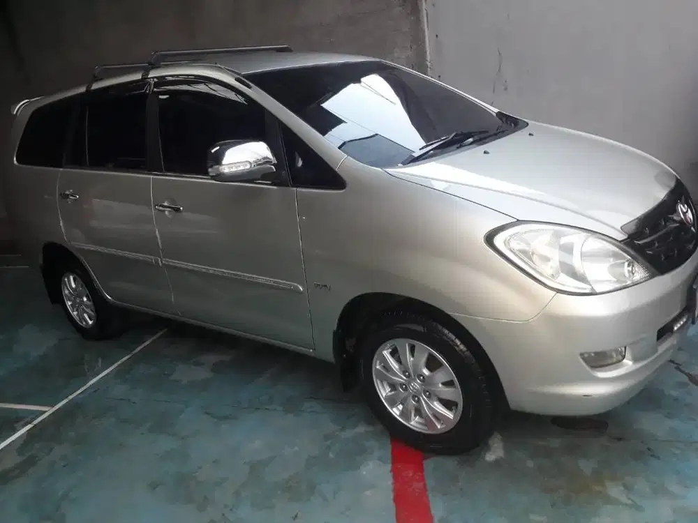 Innova 2.0 G 2008 Silver Plat B Tangsel upgrade 2009-2010 Body mulus.