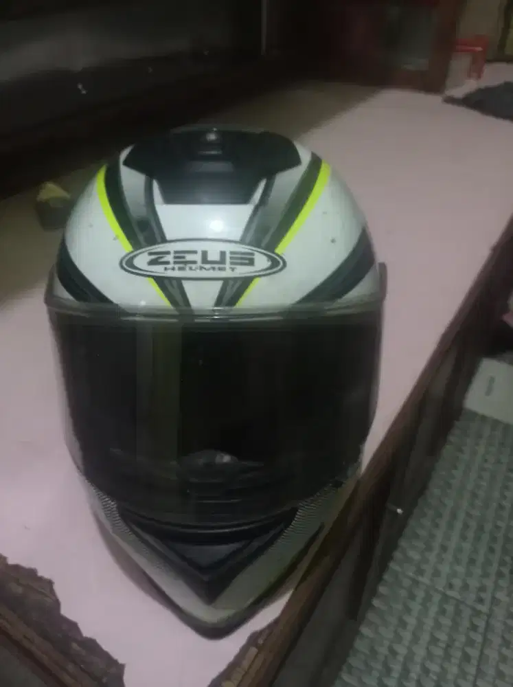 Helem Zeus original
