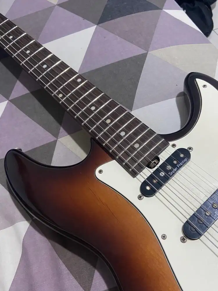 Gitar Elektrik/Gitar Listrik Stratocaster Elioth SunBurst