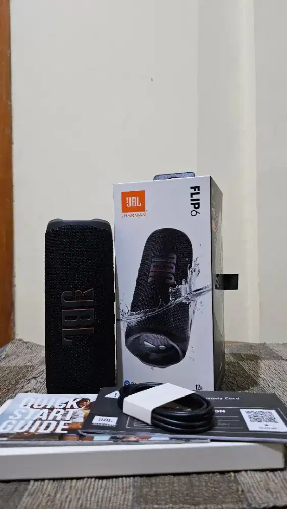 JBL Flip 6 Bluetooth Speaker