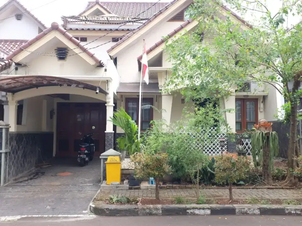 Rumah 2 Lantai Siap Huni di Pesona Khayangan 2 Estate Depok  Lokasi Super Strategis