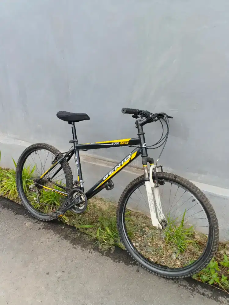 Mtb 26 genio warna hitam kuning