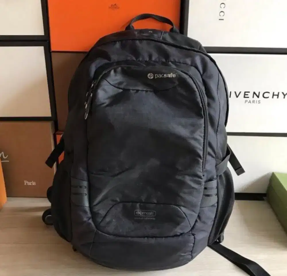 Pacsafe Venturesafe tas laptop ransel second original