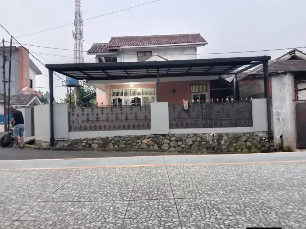 Kanopi baja ringan