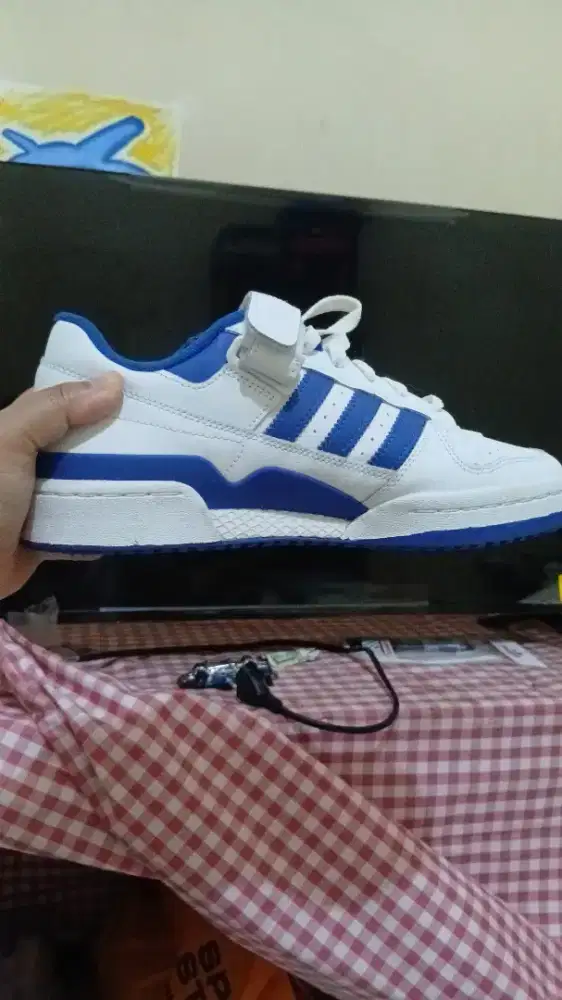 Sepatu adidas ori