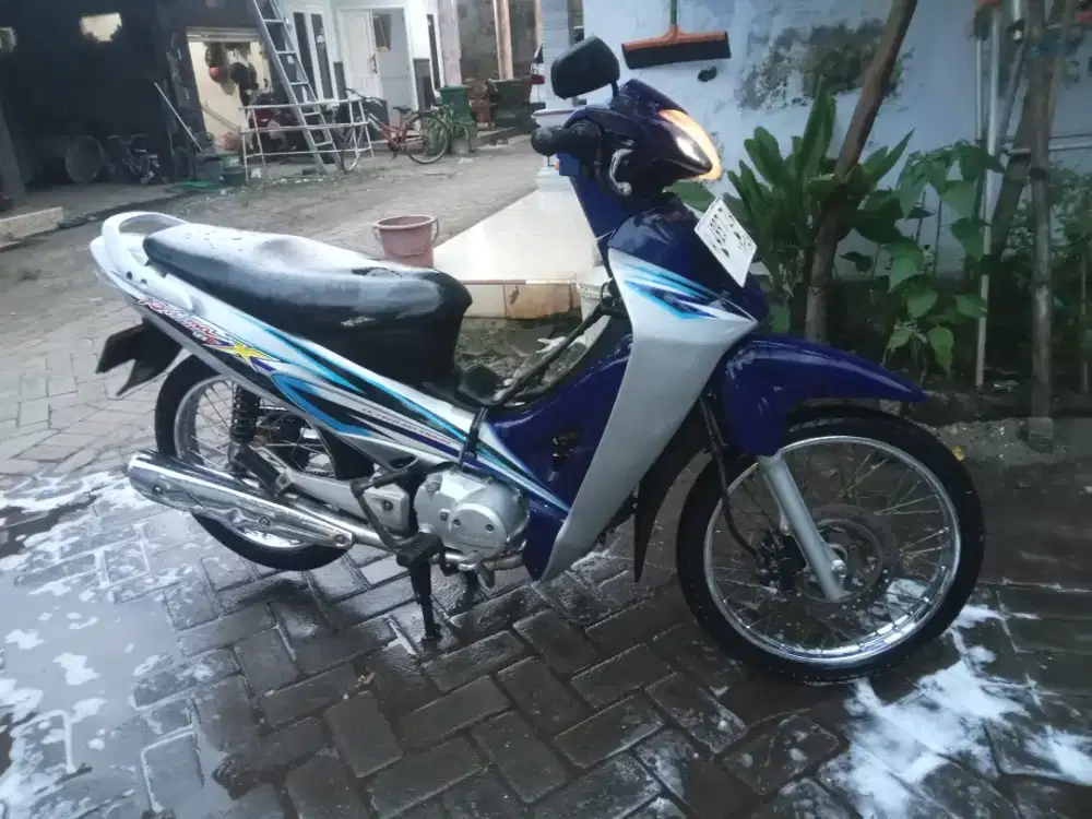 Karisma x 125 thn 2004