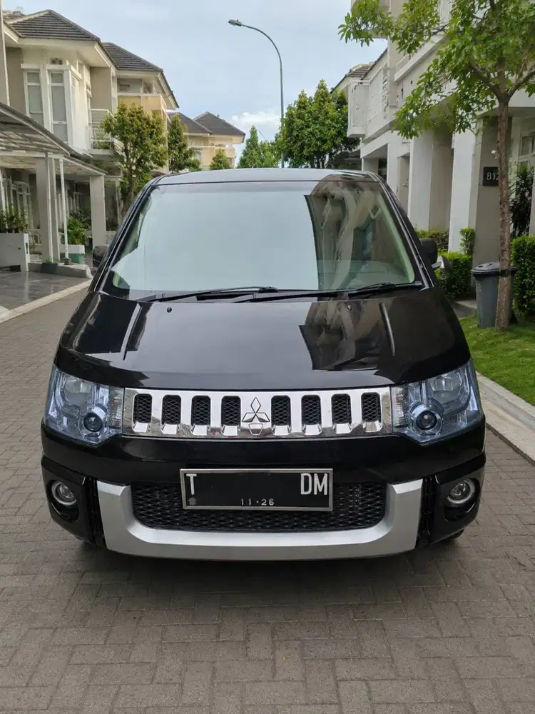 Mitsubishi Delica 2.0 Royal D5 MPV 2016 istimewa