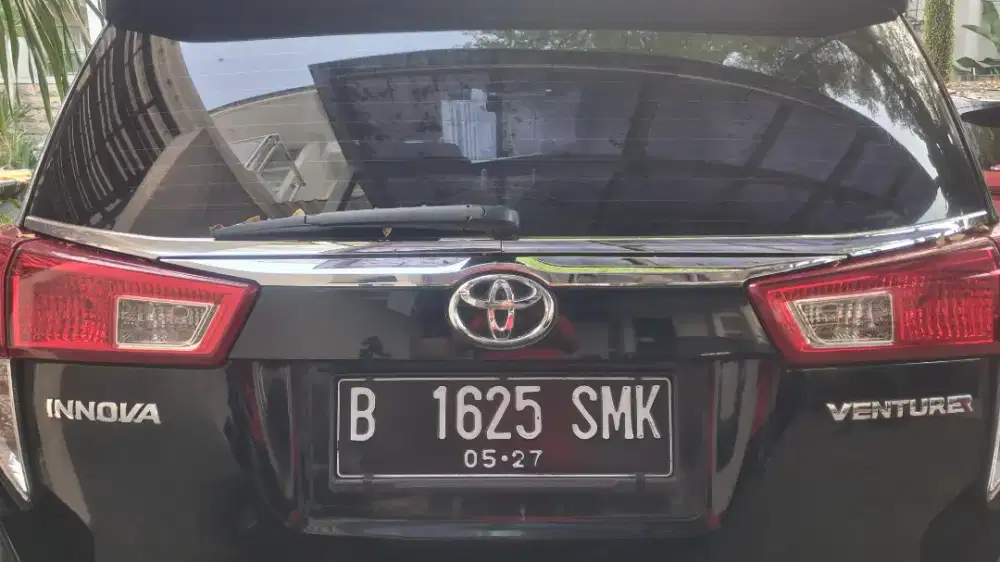 Toyota Innova Venturer 2.4 Diesel AT 2018