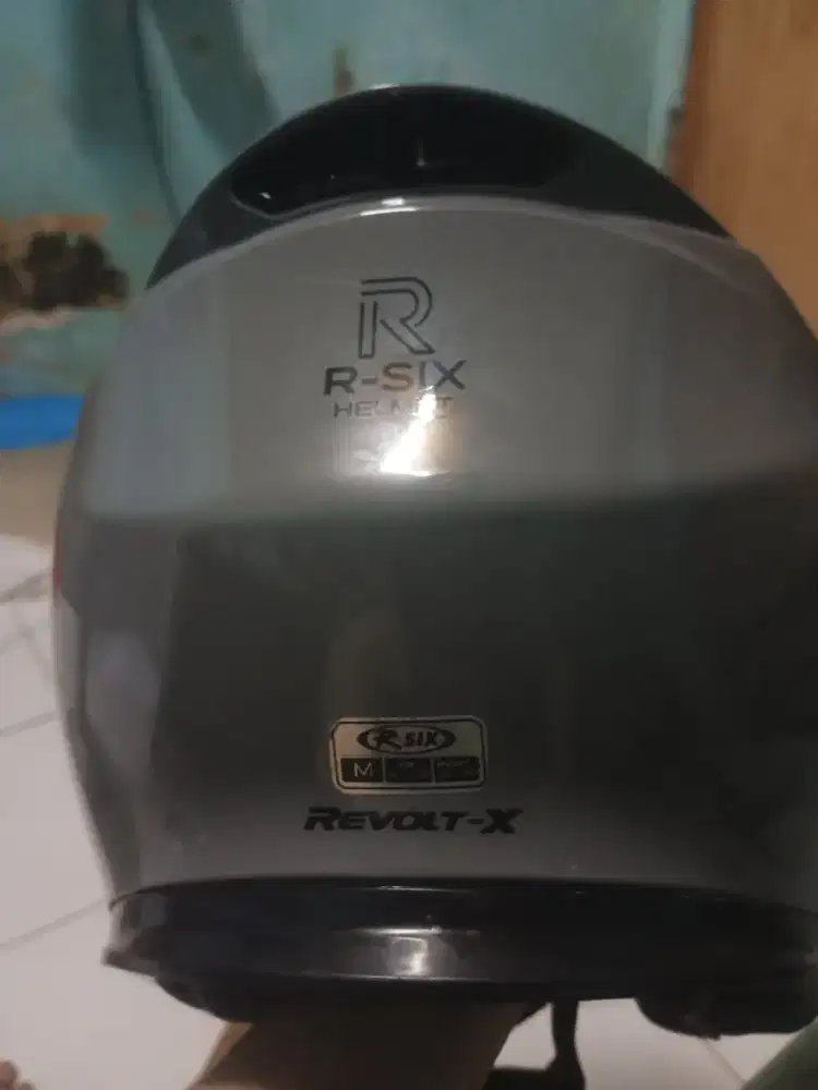Helm R six Revolt X