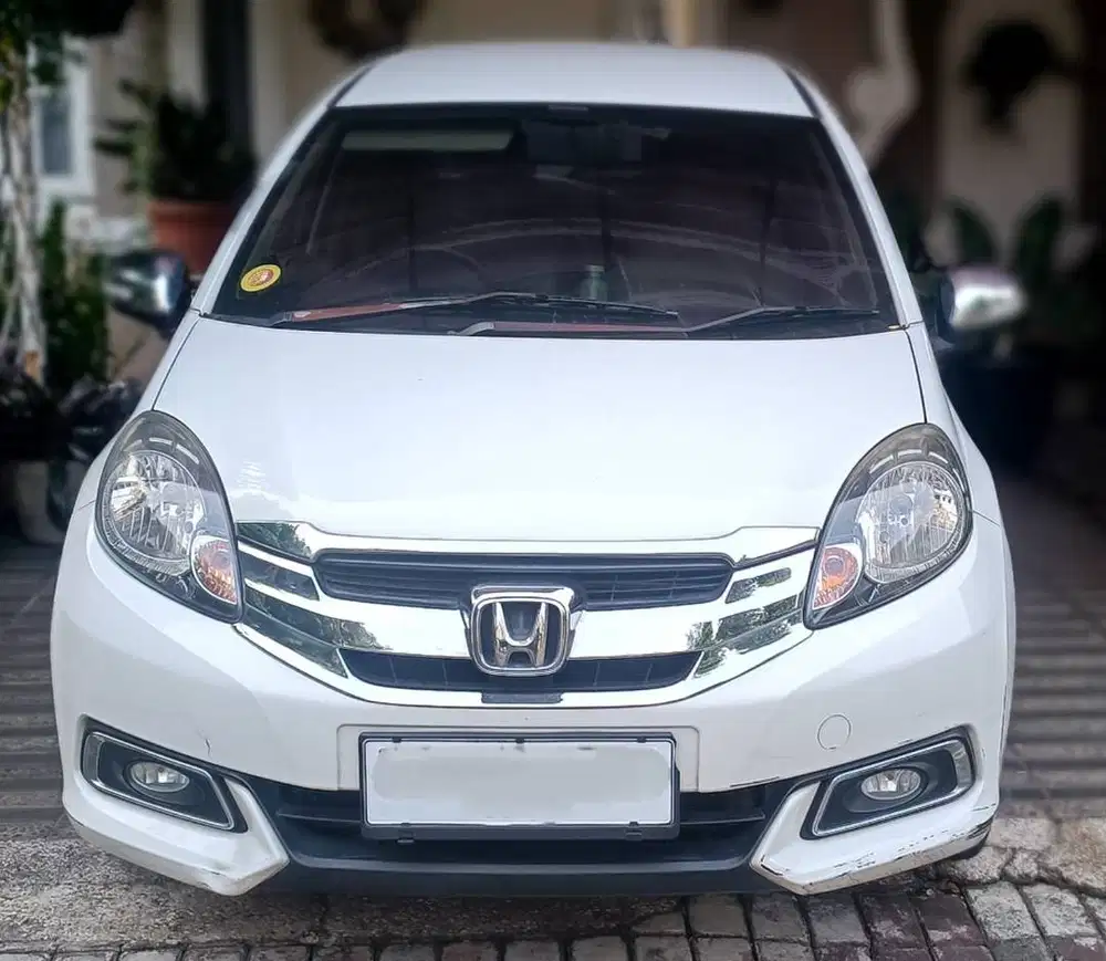 DIJUAL CEPAT Honda Mobilio Putih 1.5 EM CVT Transmisi Matic, Bensin