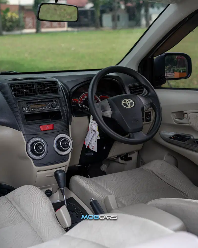 AVANZA 1.3 G AT 2014 • LOW KM •