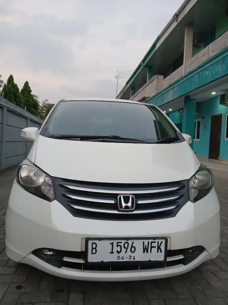 Honda Freed 2011 Bensin