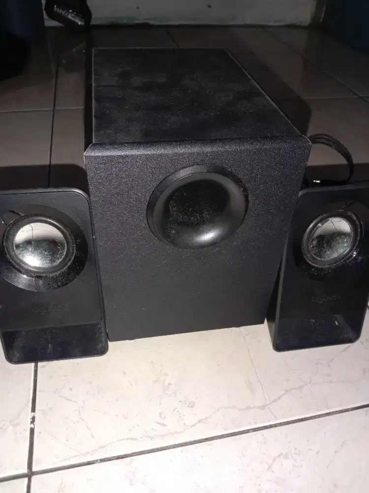Speaker System Logitech Z213