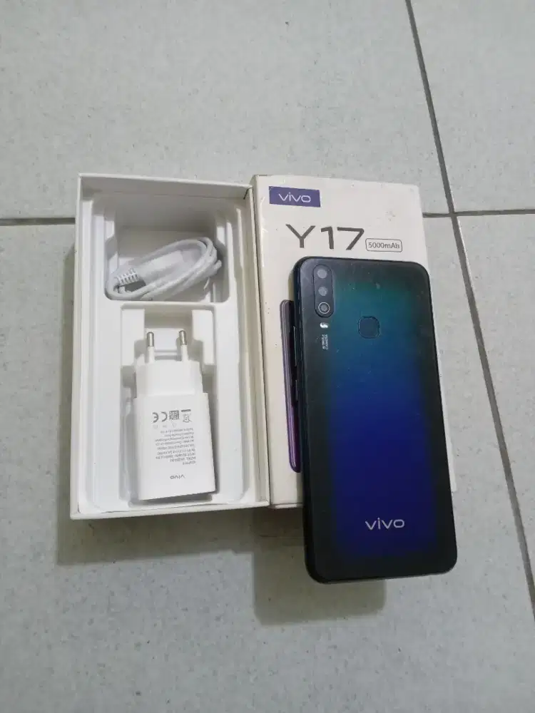 VIVO Y17 Ram 8GB *fulset* biru muda