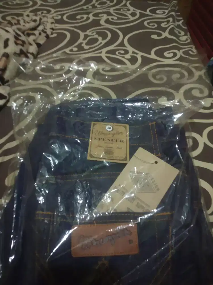 Celana jeans baru