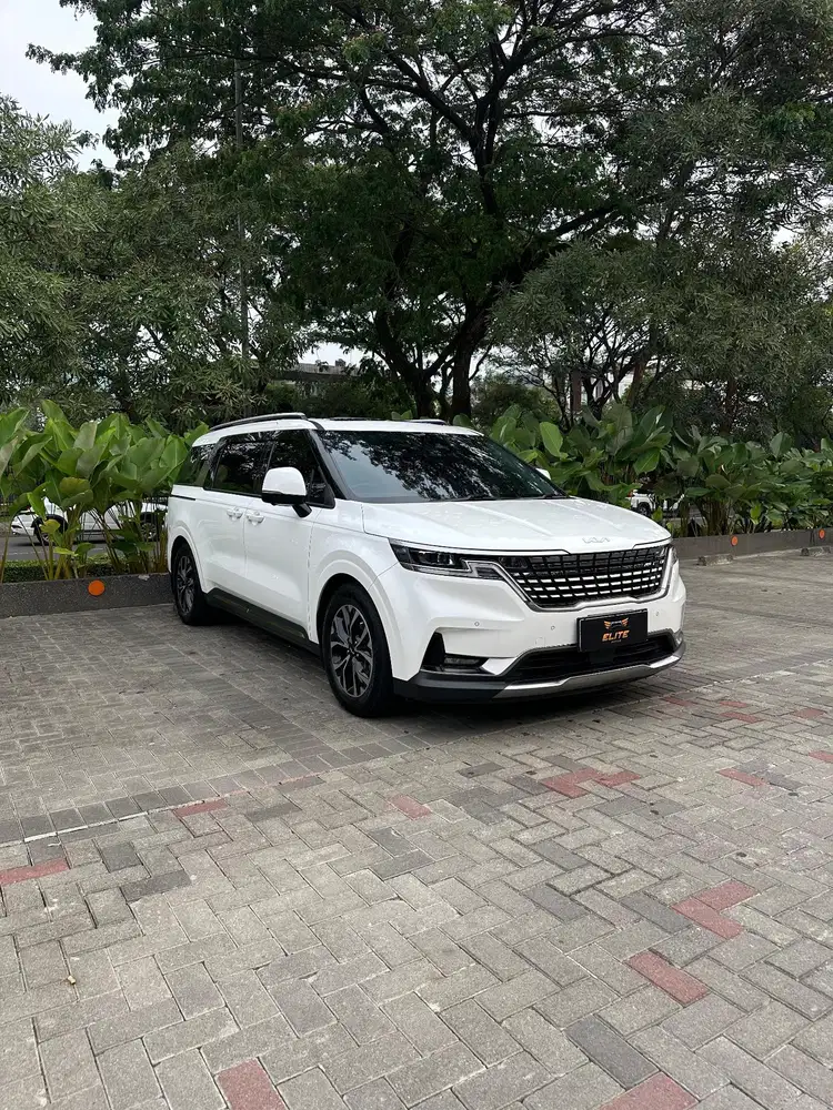 KIA Carnival 2.2 Diesel AT (11 Seater) 2024