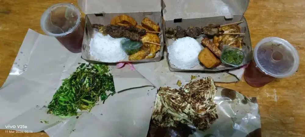 Dibutuhkan orang yang mau kerja di rumah makan