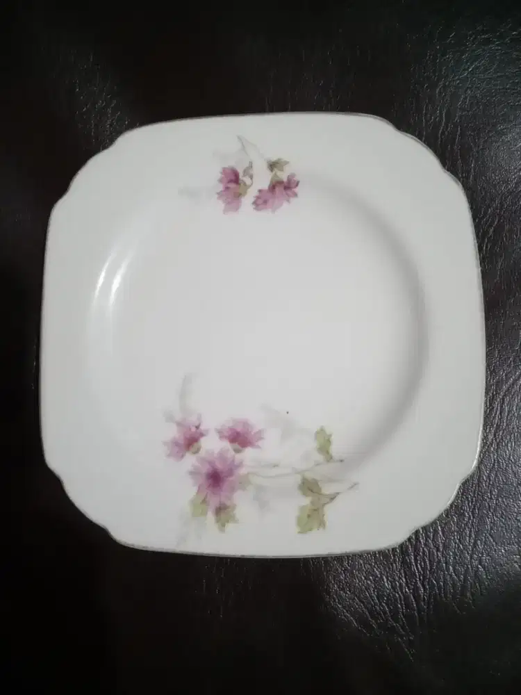 Pisin motif bunga