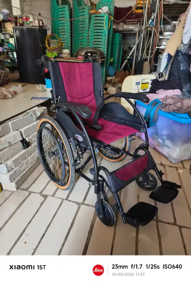 KURSI RODA TRAVELLING AVICO