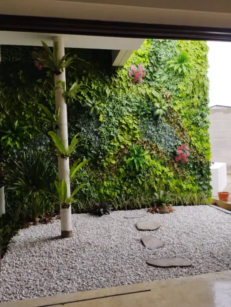 Vertical garden artificial / Hiasan dinding rumah / harga permeter