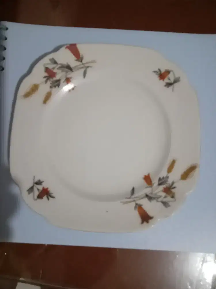 Pisin motif bunga