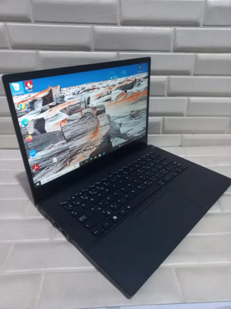 Laptop DynaBook TECRA A40