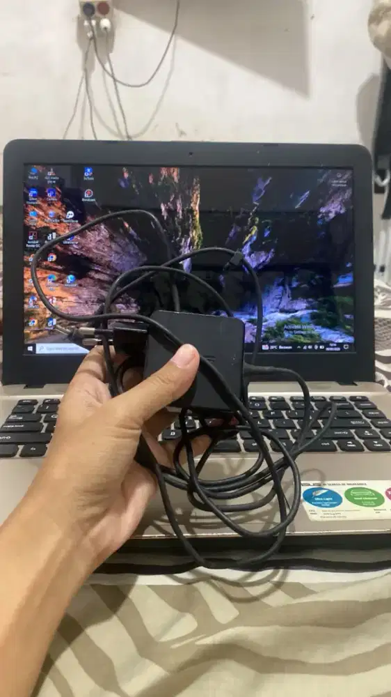 Laptop asus x441n