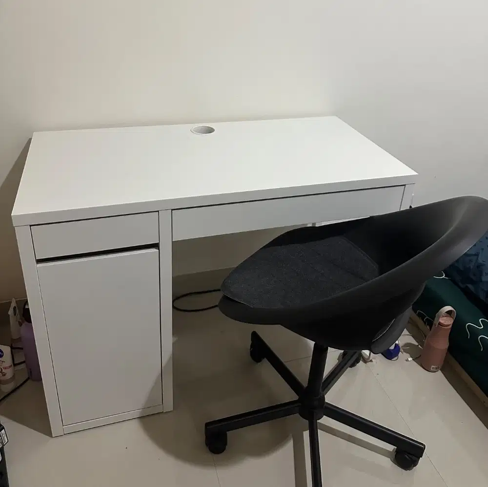 Meja belajar ikea ukuran 105x50