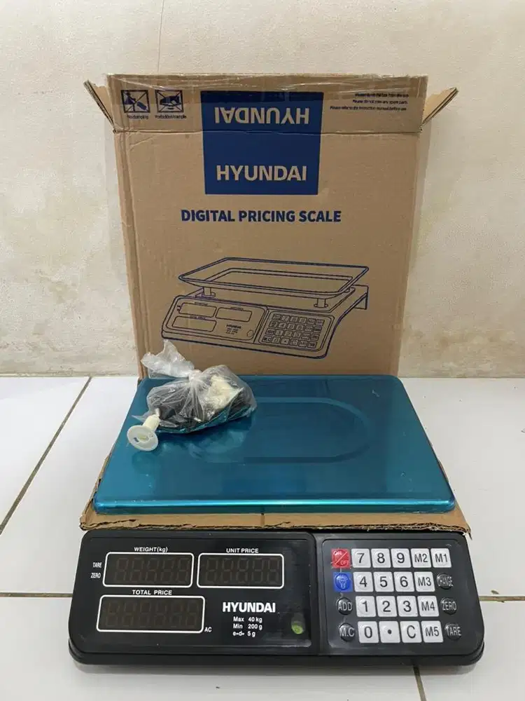 TIMBANGAN DIGITAL MERK HYUNDAI MAX 40kg MASIH SEGEL BARU