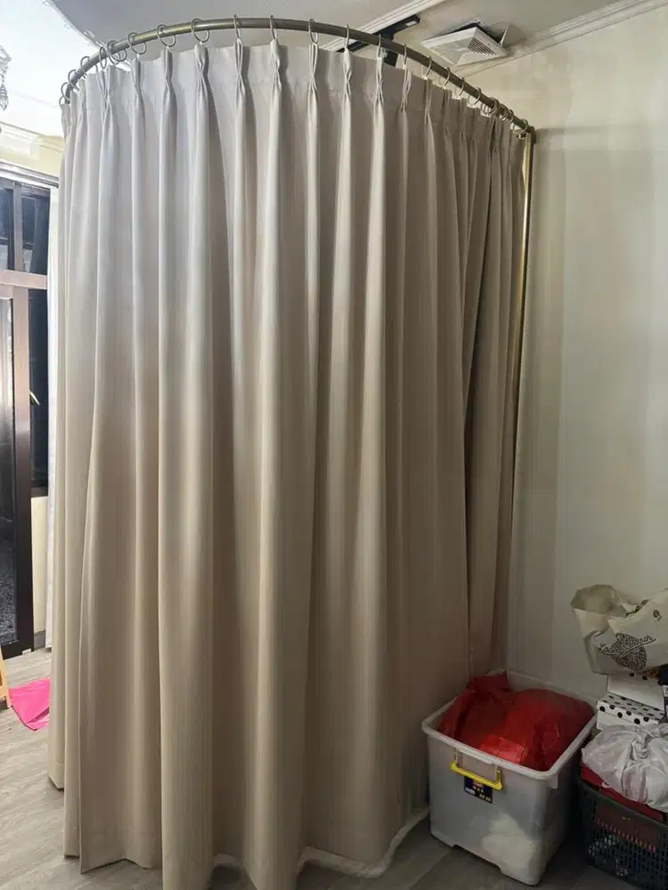 DIJUAL RAK BAJU UNTUK BUTIK
