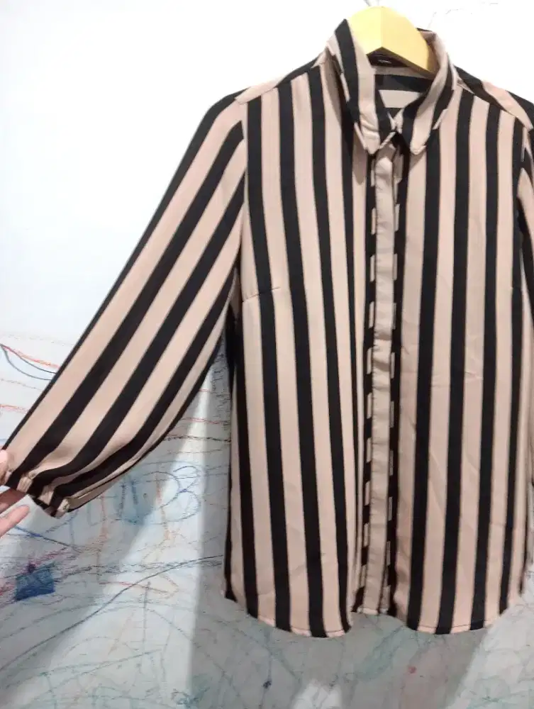 Kemeja salur brand express