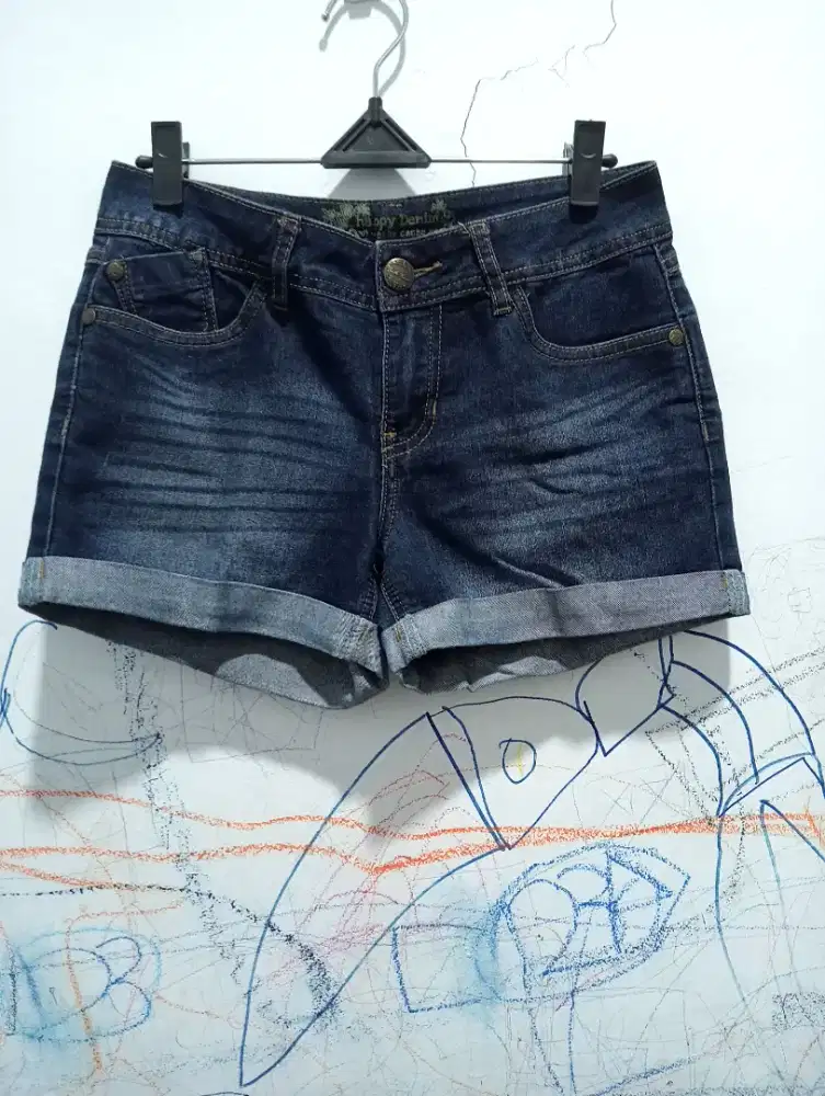 Hot pants denim