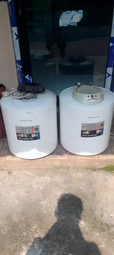 Water heater merk ariston
