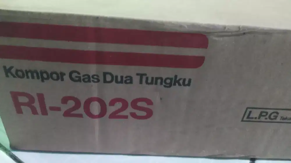 Kompor gas dua tungku merek Rinnai RI 202S