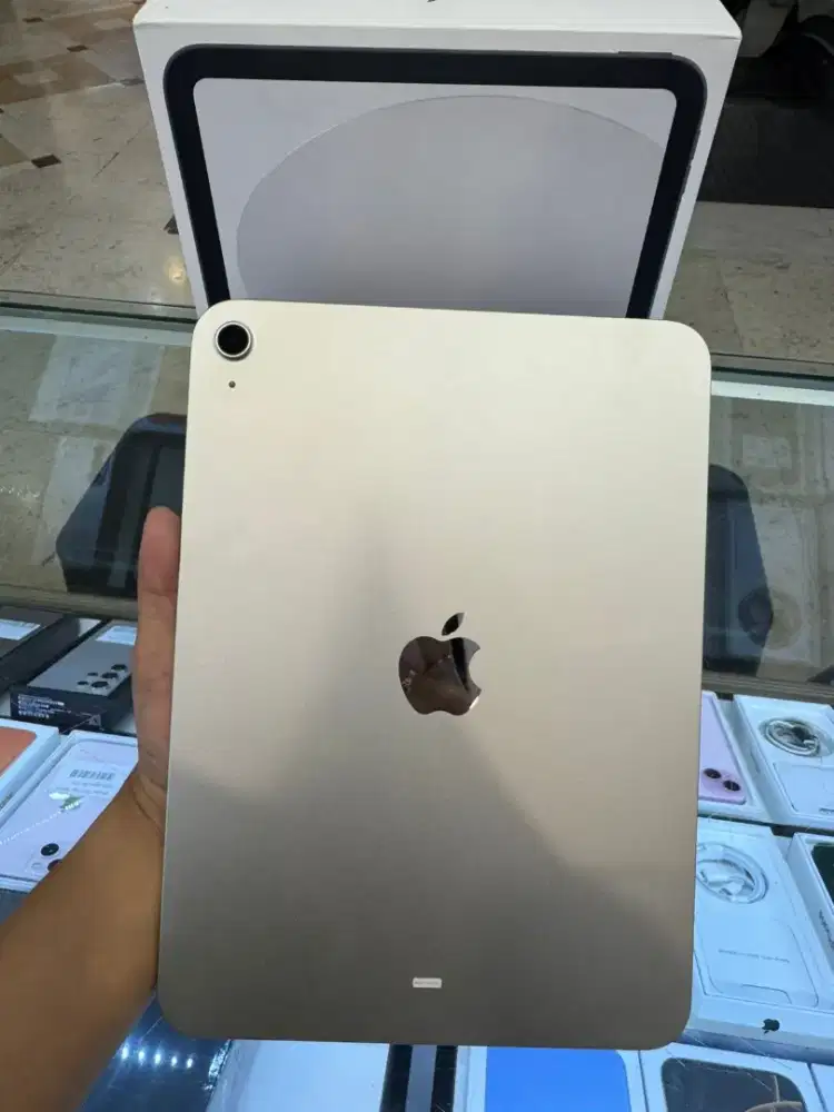 Apple iPad 11 A16 128GB Silver Garansi iBox 14/07/26