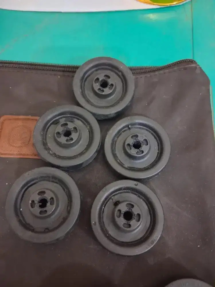 Roda koper single 6 pcs 
Untuk koper dan juga 
Menerima jasa perbaik