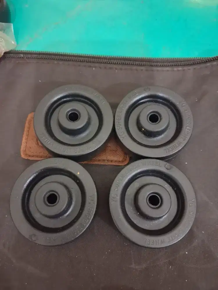 Roda koper single 4 pcs 
Untuk koper dan juga 
Menerima jasa perbaiki