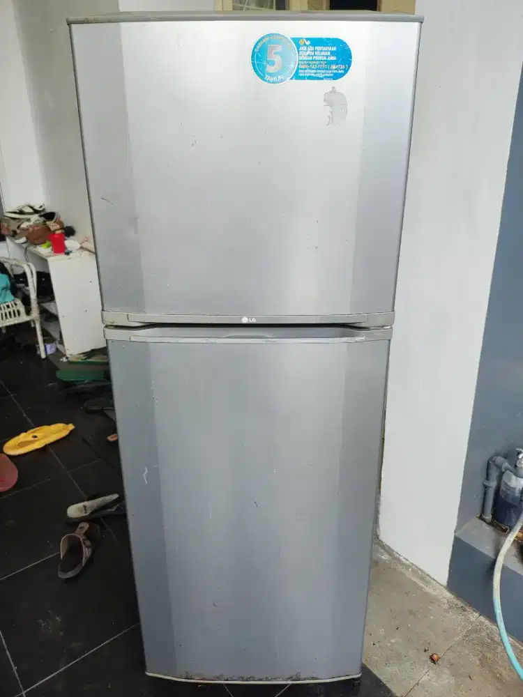 Jual cepat kulkas LG 2 pintu
