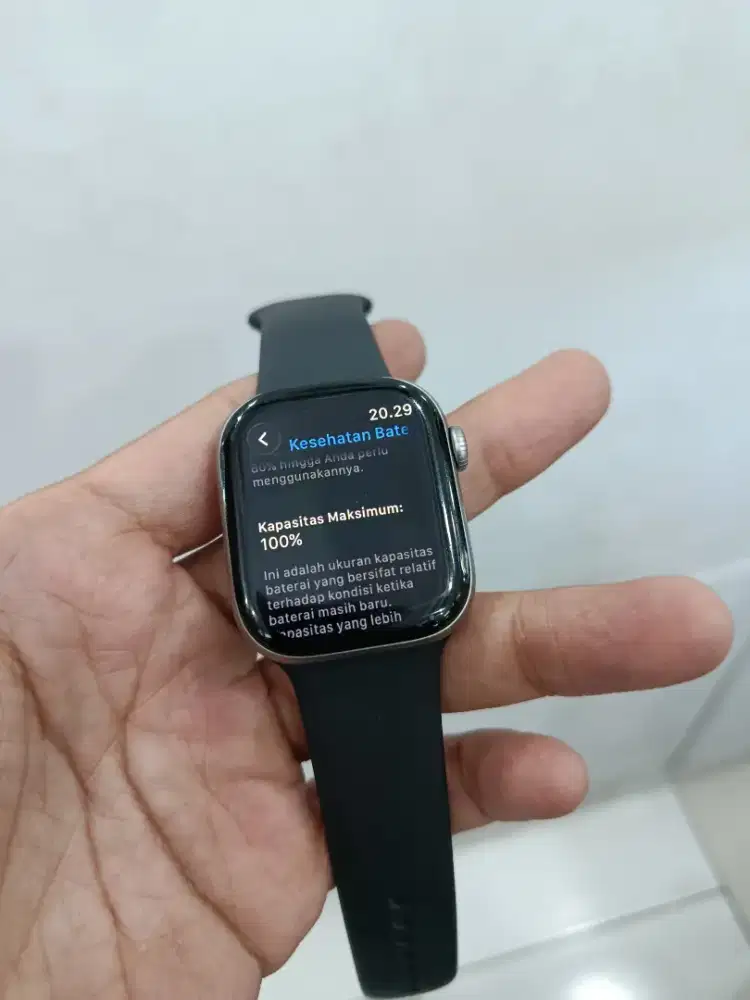 Apple watch seri 11 42mm bh 100% ibox se Indonesia garansi jan 2027