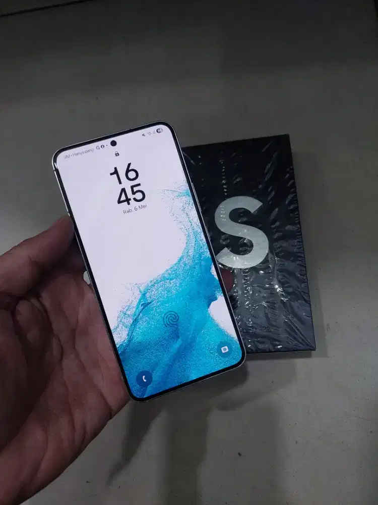 Samsung s22 8/128 resmi Indonesia garansi personal 1 bulan