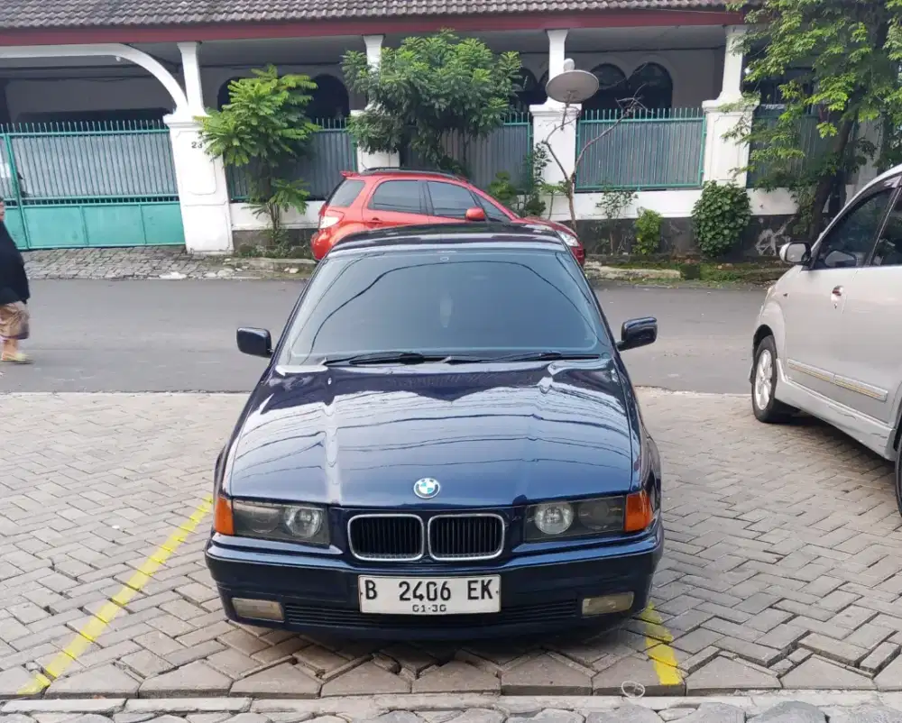 BMW E36 320i 1995 AT LIMITED EDISION