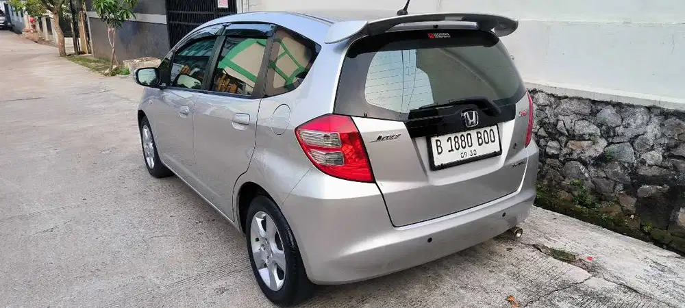 Honda Jazz GE8 1.5 AT CKD Low KM 2011 Abu-abu metalik