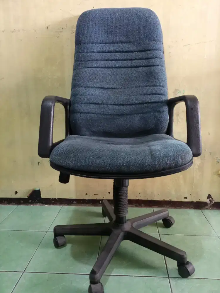 KURSI KANTOR SANDARAN TINGGI