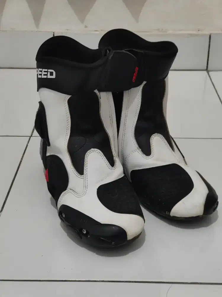 SEPATU TOURING (SPEED)