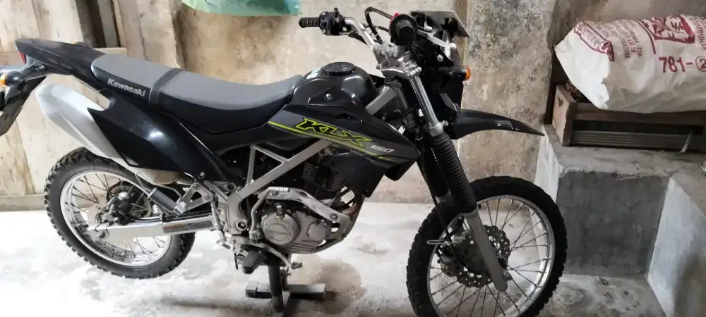 KLX 150 Tahun 2022