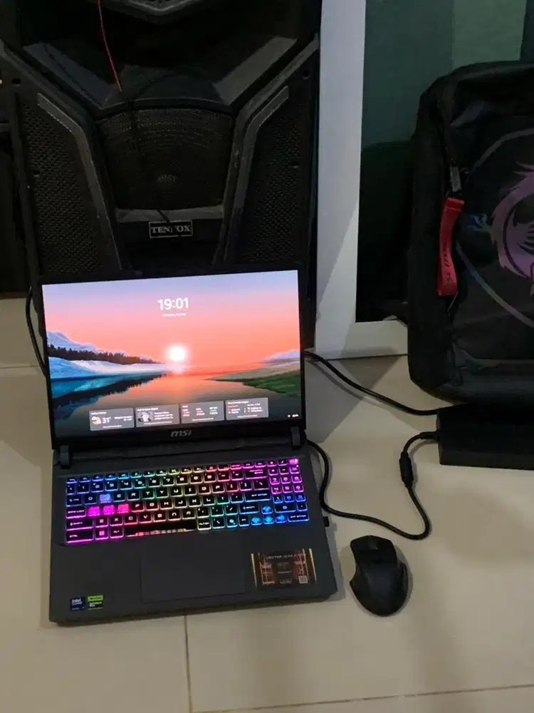 Laptop msi 25.000.000
