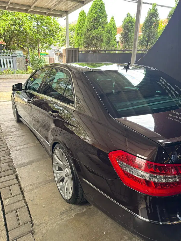 Mercedes-Benz E300 2012 Bensin