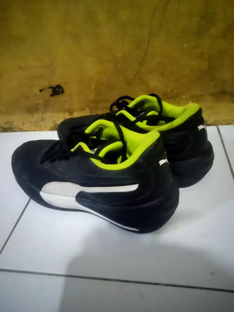 Jual sepatu bekas