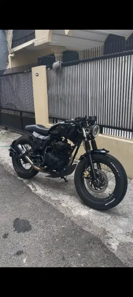 SCORPIO CUSTOM CAFE RACER